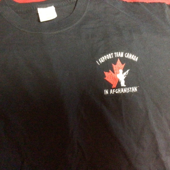 CANADIAN ARMED FORCES tshirt - Picture 2 of 3